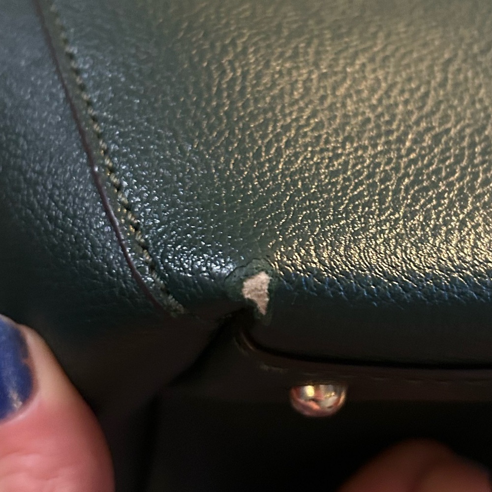 🌲GUESS Authentic Guess 'Cami' Crossbody Bucket Bag 👜 preloved💚 - Picture 15 of 15